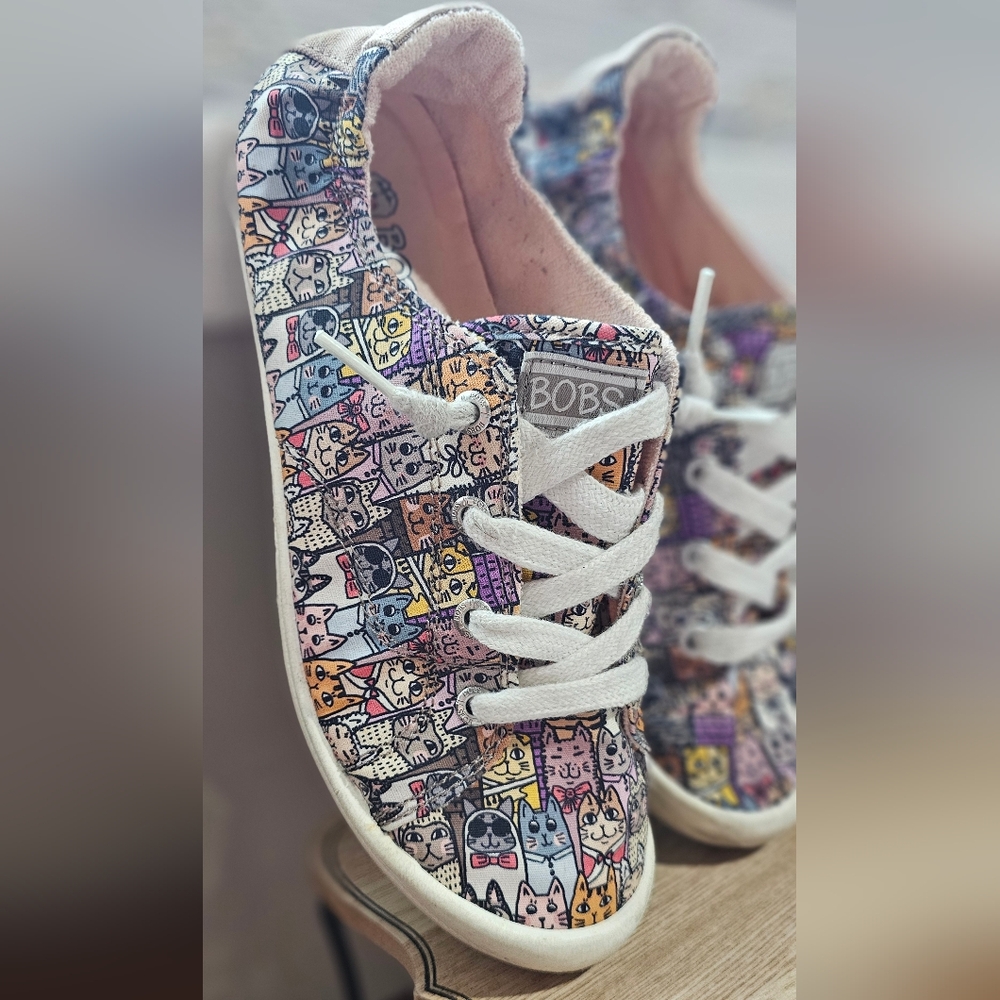Women's 7.5 Skechers Bobs Beach Bingo Camp Wag Slip On Stretch Shoes Cat print